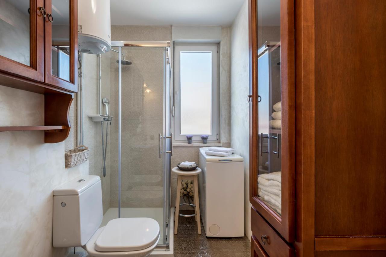 Seaside Penthouse With Hot Tub Sky Living Daire Split Dış mekan fotoğraf