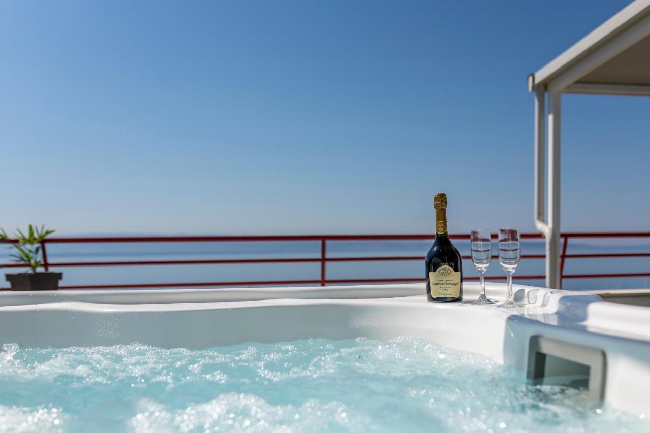 Seaside Penthouse With Hot Tub Sky Living Daire Split Dış mekan fotoğraf