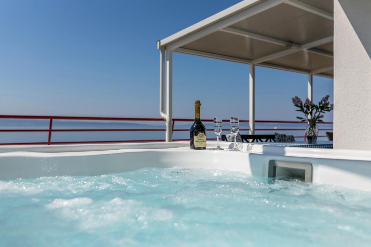Seaside Penthouse With Hot Tub Sky Living Daire Split Dış mekan fotoğraf