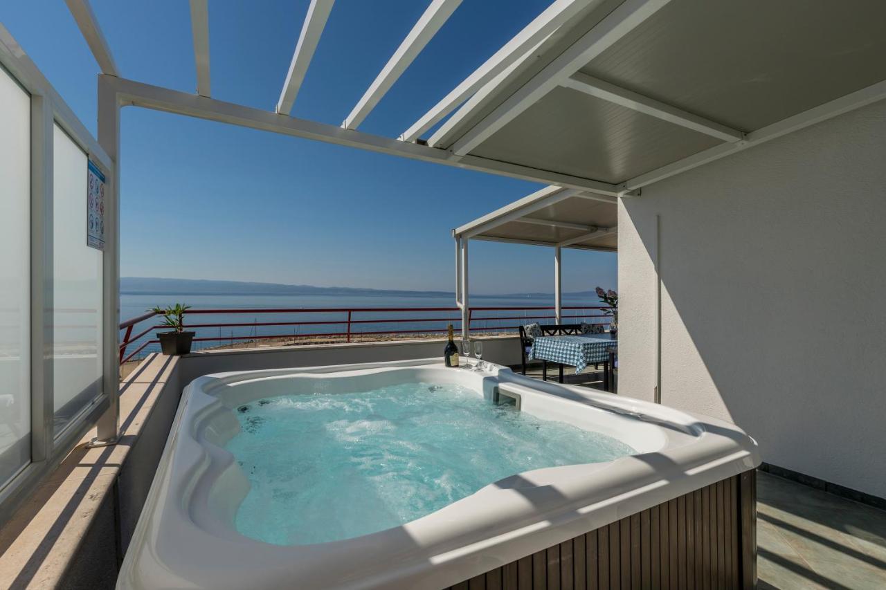 Seaside Penthouse With Hot Tub Sky Living Daire Split Dış mekan fotoğraf