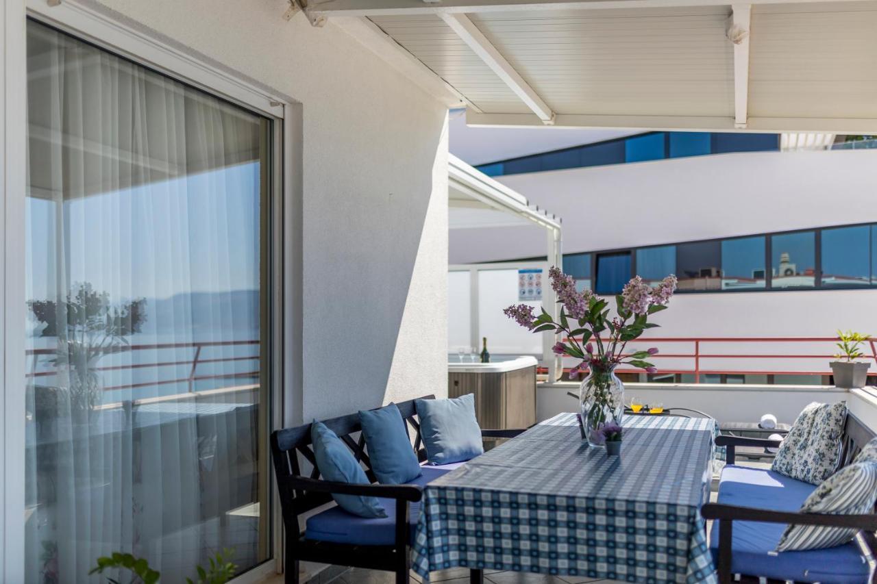 Seaside Penthouse With Hot Tub Sky Living Daire Split Dış mekan fotoğraf