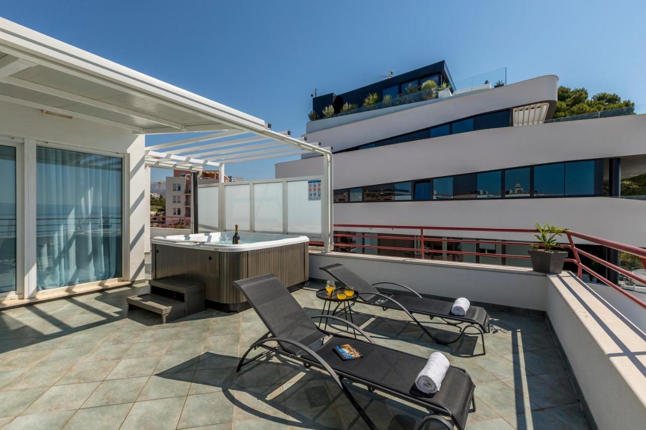 Seaside Penthouse With Hot Tub Sky Living Daire Split Dış mekan fotoğraf