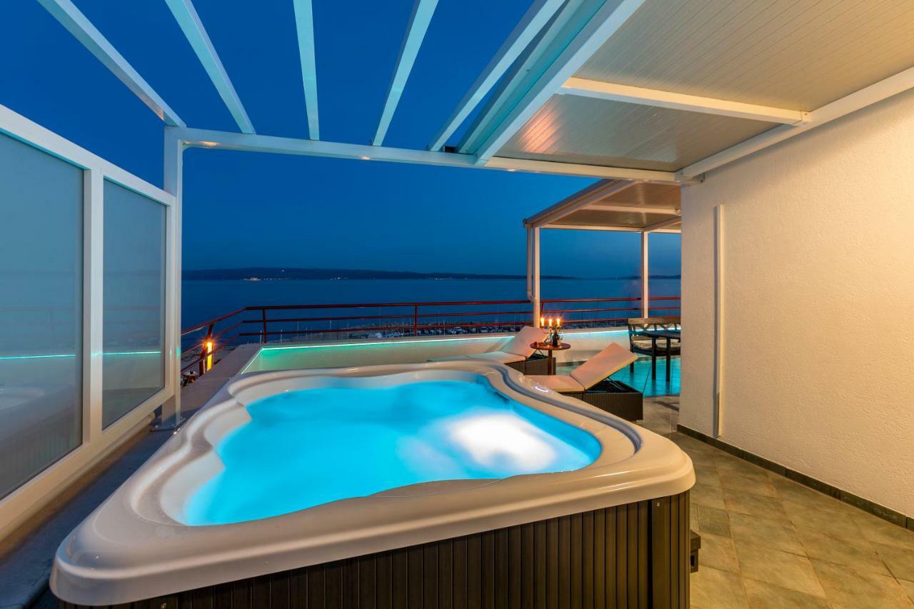 Seaside Penthouse With Hot Tub Sky Living Daire Split Dış mekan fotoğraf